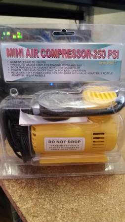 Photo Mini air compressor 250PSI - New $10
