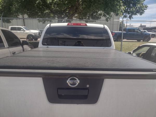 Photo Nissan frontier bed cover $390