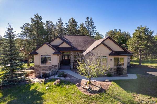 Photo Opportunity of a lifetime Home in Woodland Park. 5 Beds, 3 Baths $799,000