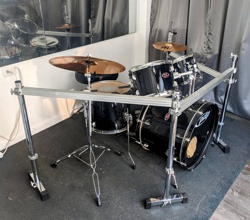 Photo Pearl 3-Sided Drum Rack $400
