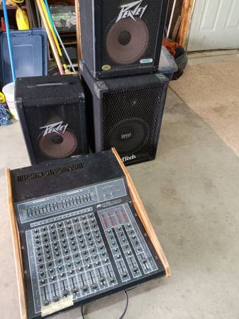 Photo Peavey PA Board and Speakers $150