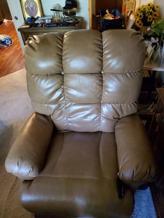 Photo Perfect sleep chair $200