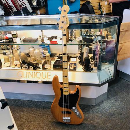 Photo Squier By Fender Classic Vibe Jazz Bass Gravity Music Gear $350
