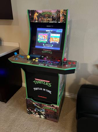 Photo Teenage Mutant Ninja Turtles Arcade 1Up $600