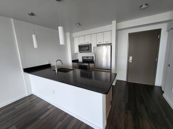 Photo Ultra Luxury Lifestyle Spectral views onsite bar private chef $3,055