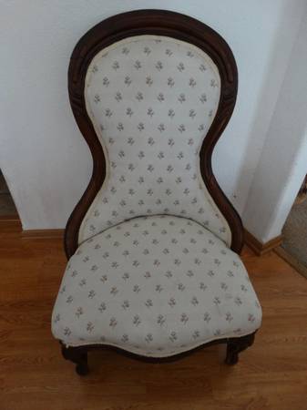Photo Victorian High Back Parlor Chair Wood Frame Fabric Seat and Back $30