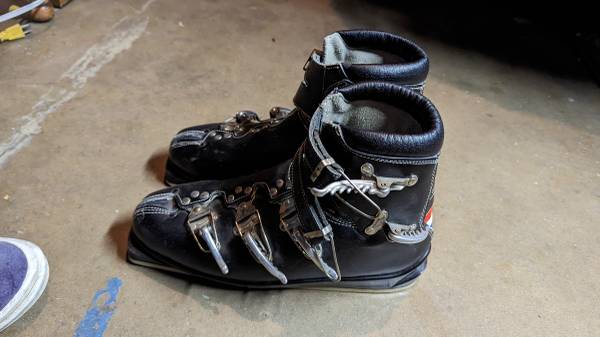 Photo Vintage 1960s Hochland Ski Boots Black Leather Metal Buckles Euroleva $75