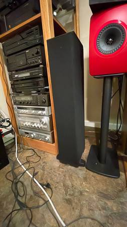 Photo Vintage Boston Acoustic VR-940 slim tower speakers, refurbished. $250