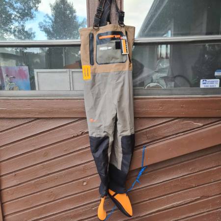 WADERS COMPLETLY NEW size 10 FOR TROUT FISHING EXTREMELY HIGH QUALITY $199