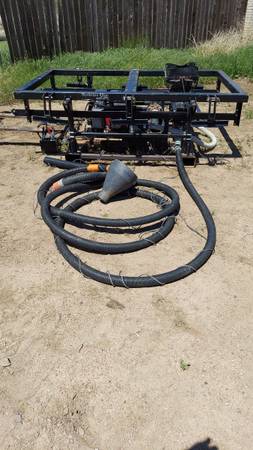 Photo Yetter Seed Jet II-- Seed tender - 13 hp Gas powered -- Or Best Offer $1,400