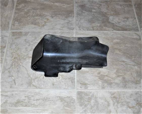 Photo 1986 Ford Bronco II Throttle Body Cable Cover Plastic Shield $29