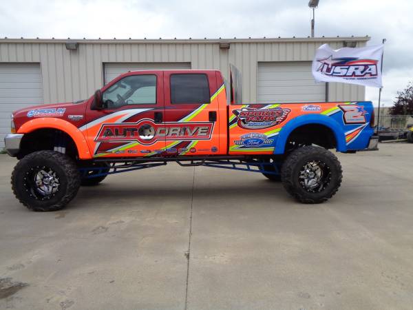 Photo 2004 Ford F250 Super Duty Diesel Crew Cab - Lifted, Custom Paint $34,900