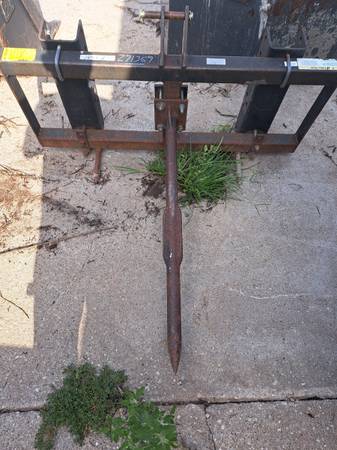 Photo 3 point bale stabber $160
