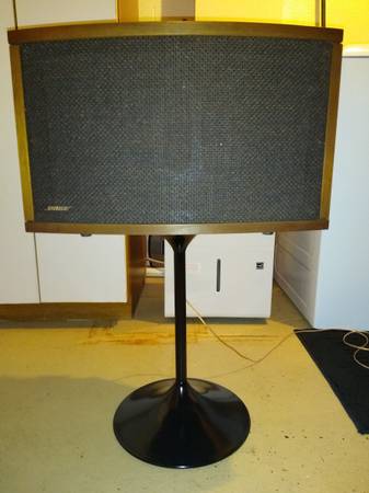 Photo Bose 901 speakers with tulip stands (audiofile upgraded) $1,000