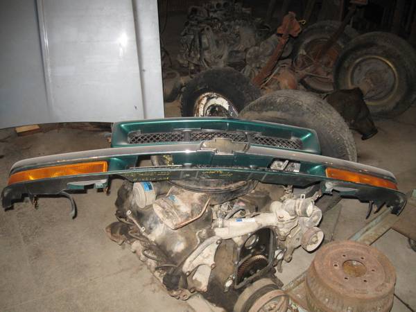 Photo Chevy S-10 Grill (2000) $50