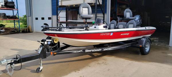 Used Stratos Bass Boat $12,000