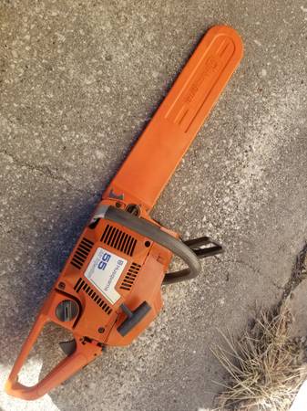 Photo Vintage Husqvarna 55 Air Injection Chainsaw with 18 inch bar and chain $200