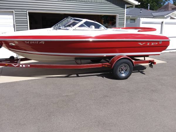 like new boat---35 hrs $9,700