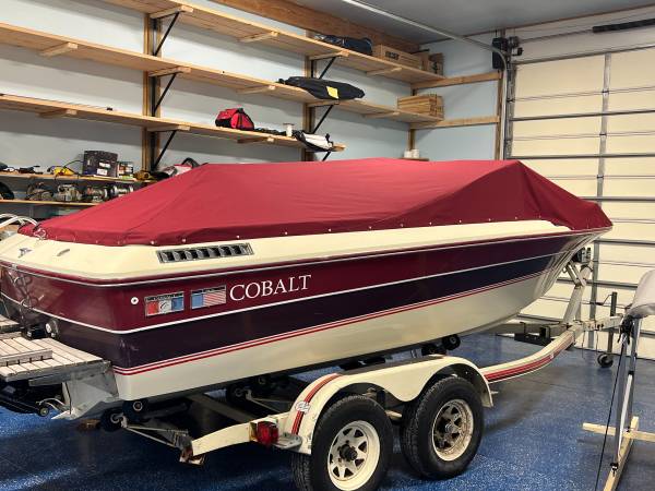 Photo 18 Cobalt bow rider CLEAN $7,200