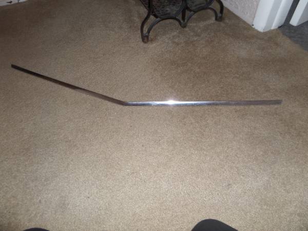 Photo 1969 Mustang Original hood molding $250