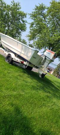 Photo 1978-Motor boat 15ft.10 inch. 70 hp-motor $1,100