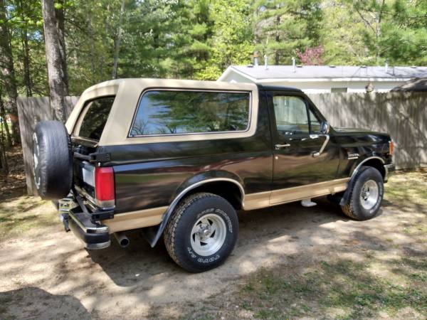 Photo 1987 Ford Bronco $25,000