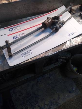 Photo 1998 dodge ram wiper motor and assembly $40