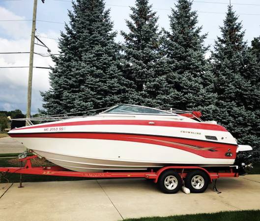 Photo 2004 Crownline 235- 350 Mag Bravo 3 $24,999