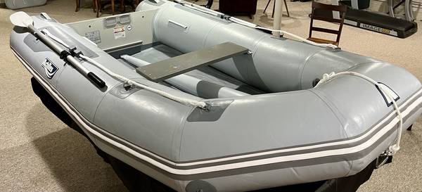 Photo 2009 Achilles Inflatable 96 Boat Hypalon Dinghy Tender Like New $1,300