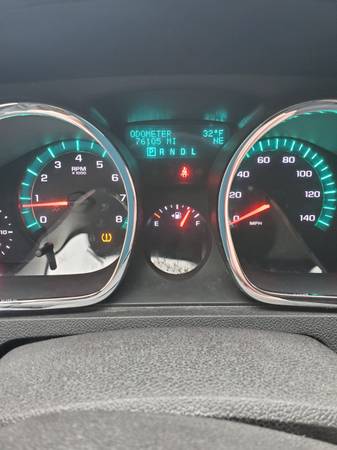 Photo 2012 Chevy Traverse 2 LT - $9,000 (Dearborn)