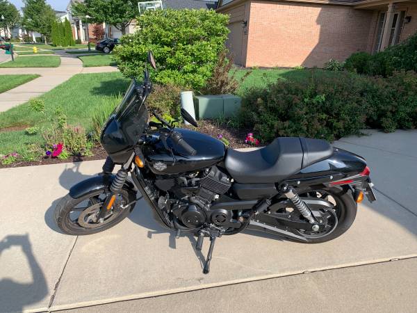 Photo 2015 Harley Street 500  Vivid Black  Low Mileage  Sounds Great $4,500