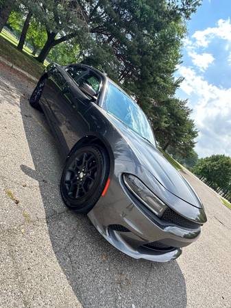 Photo 2015 dodge charger SXT fully loaded AWD $12,000
