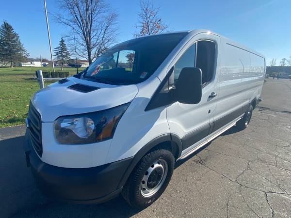 Photo 2018 FORD TRANSIT T250 CARGO VAN SECOND ROW SEATING 2 IN STOCK $29,800