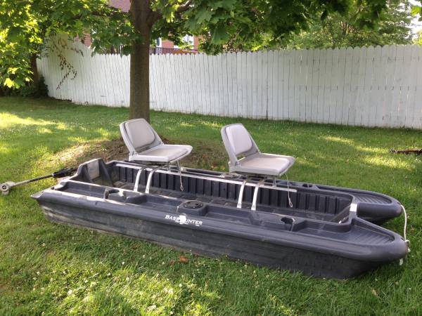 Photo Bass Hunter EX Fishing Boat  Oars  Trolling Motor $500