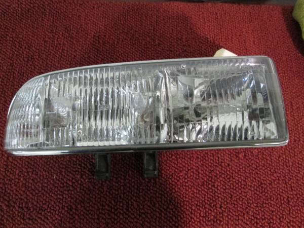 Photo Chevrolet S10 Pickup Blazer Headl  Tail Light assemblies $10