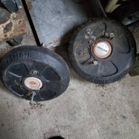 Photo Craftsman Lawn Tractor Wheel Weights, Chains, and Back Plate $100