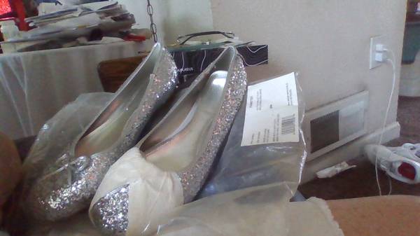 Photo FREE silver glitter flats new 9 N