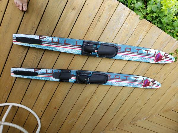 Photo Full Throttle Water Skis $45