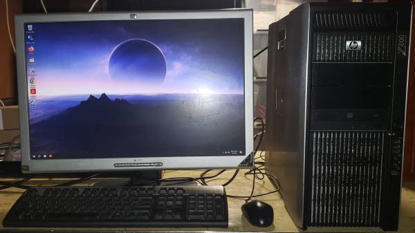 Photo HP Z800 Workstation Computer 3.33 ghz 12 Cores 24 Gigs Memory Monitor $250