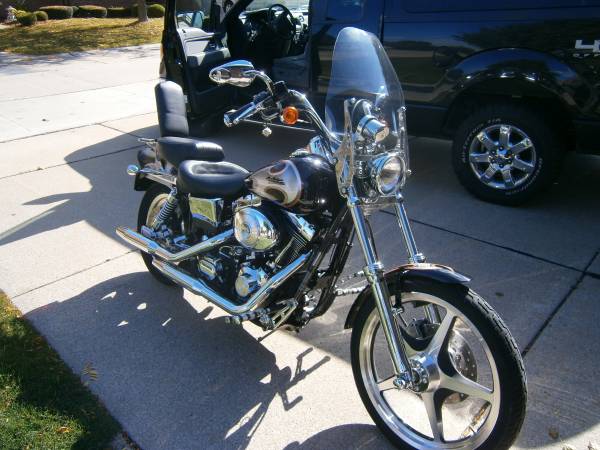 Photo Harley-Davidson Dyna Wide Glide $7,200