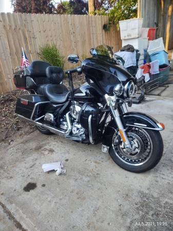 Photo Harley Davidson Electra Glide Classic $12,000