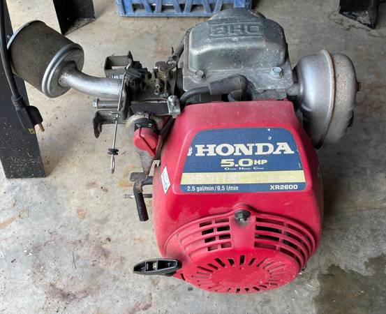 Photo Honda 5 HP Engine $50