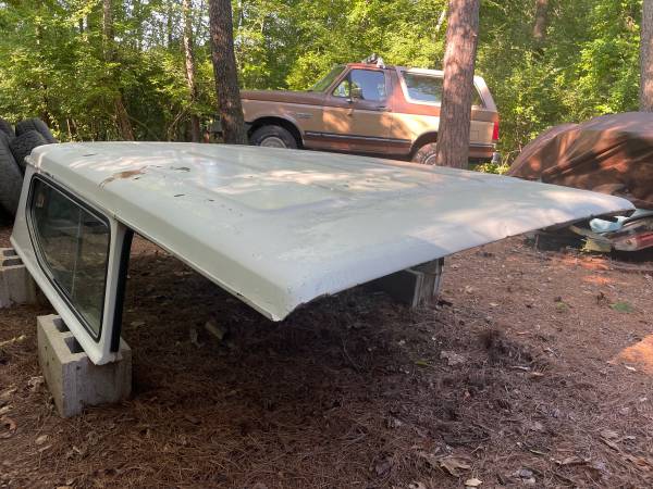 Photo International Scout II Roof and Liftgate $350