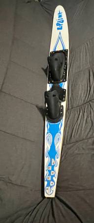 Lapoint water ski $900