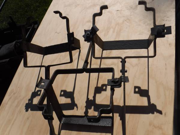 Photo MODEL T BATTERY HOLDER $10