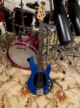 Photo Musicman Sterling Sub Bass $300