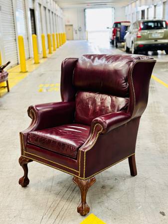 Photo OBO Hancock and Moore Tufted Leather wingback chair $550