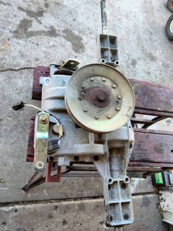 Photo Scotts  John Deere hydrostatic rear axle $75