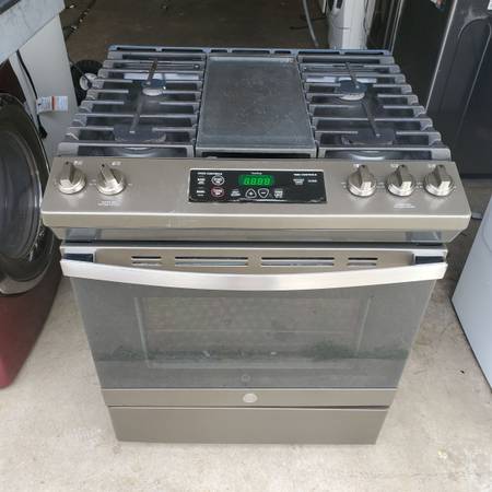 Photo Slide in GE gas stove $400