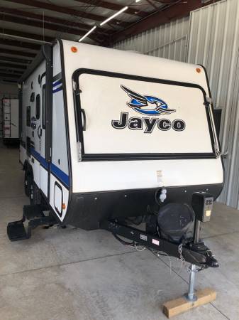 Photo USED 2018 Jayco Jay Feather 17XFD Travel Trailer $18,999